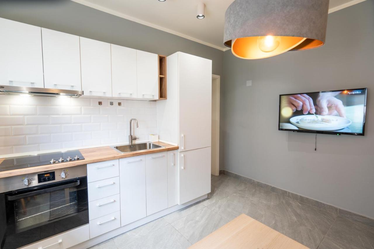 Cozy Design Apartament In Magheru ブカレスト エクステリア 写真